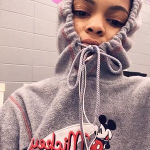 Meet your Posher, Asha